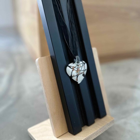 Heart Necklace - Picture 2 of 4